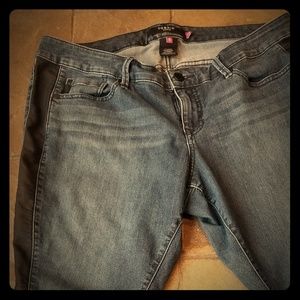 Torrid size 16 skinny jeans
